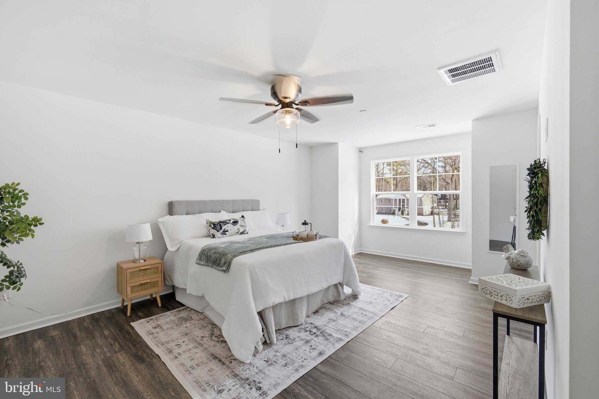 ROMANCOKE ON THE BAY - Residential