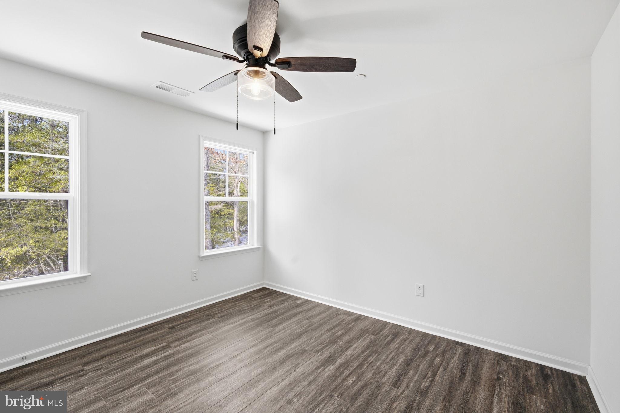 ROMANCOKE ON THE BAY - Residential