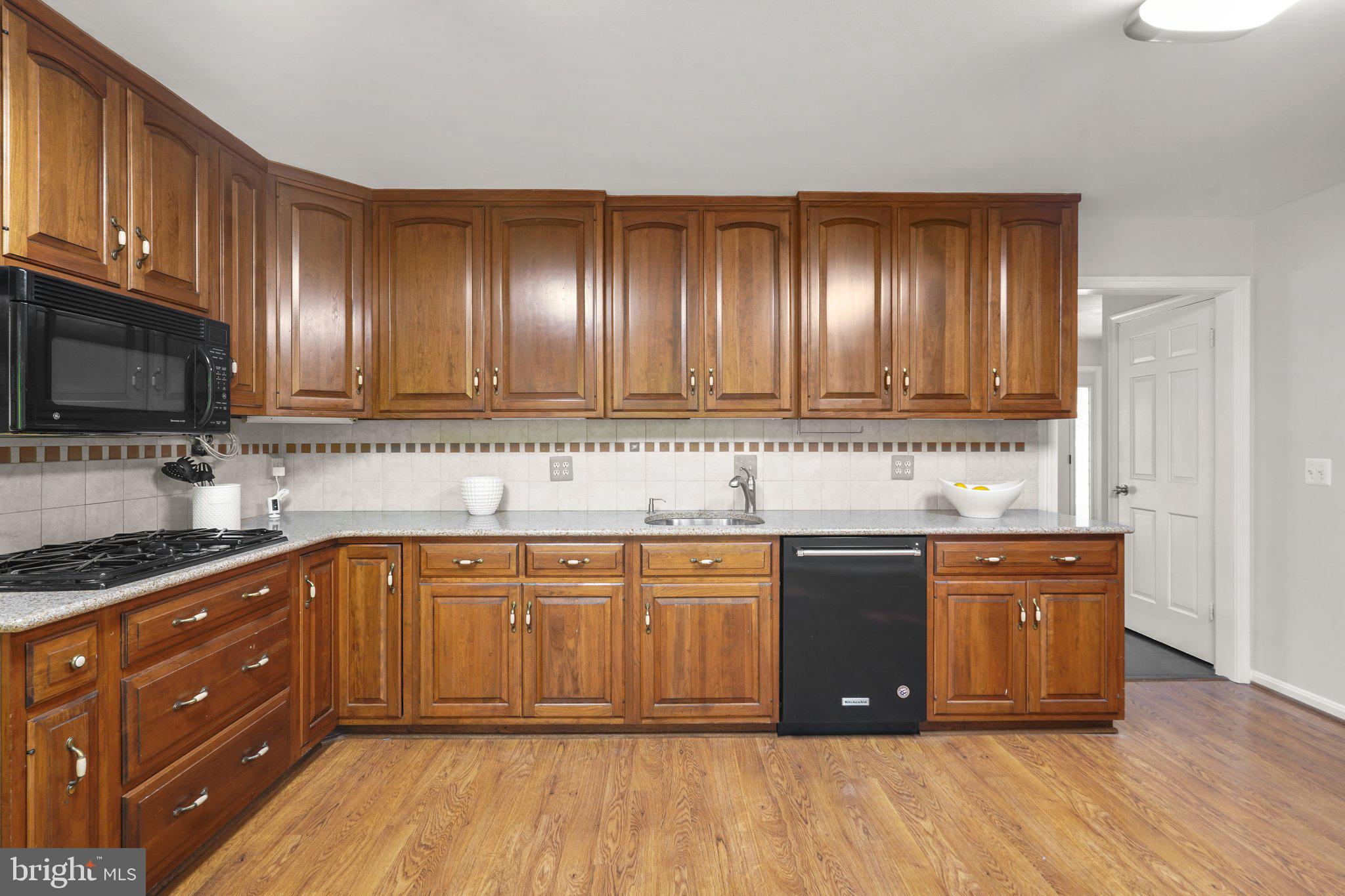 LAYHILL VIEW - Residential