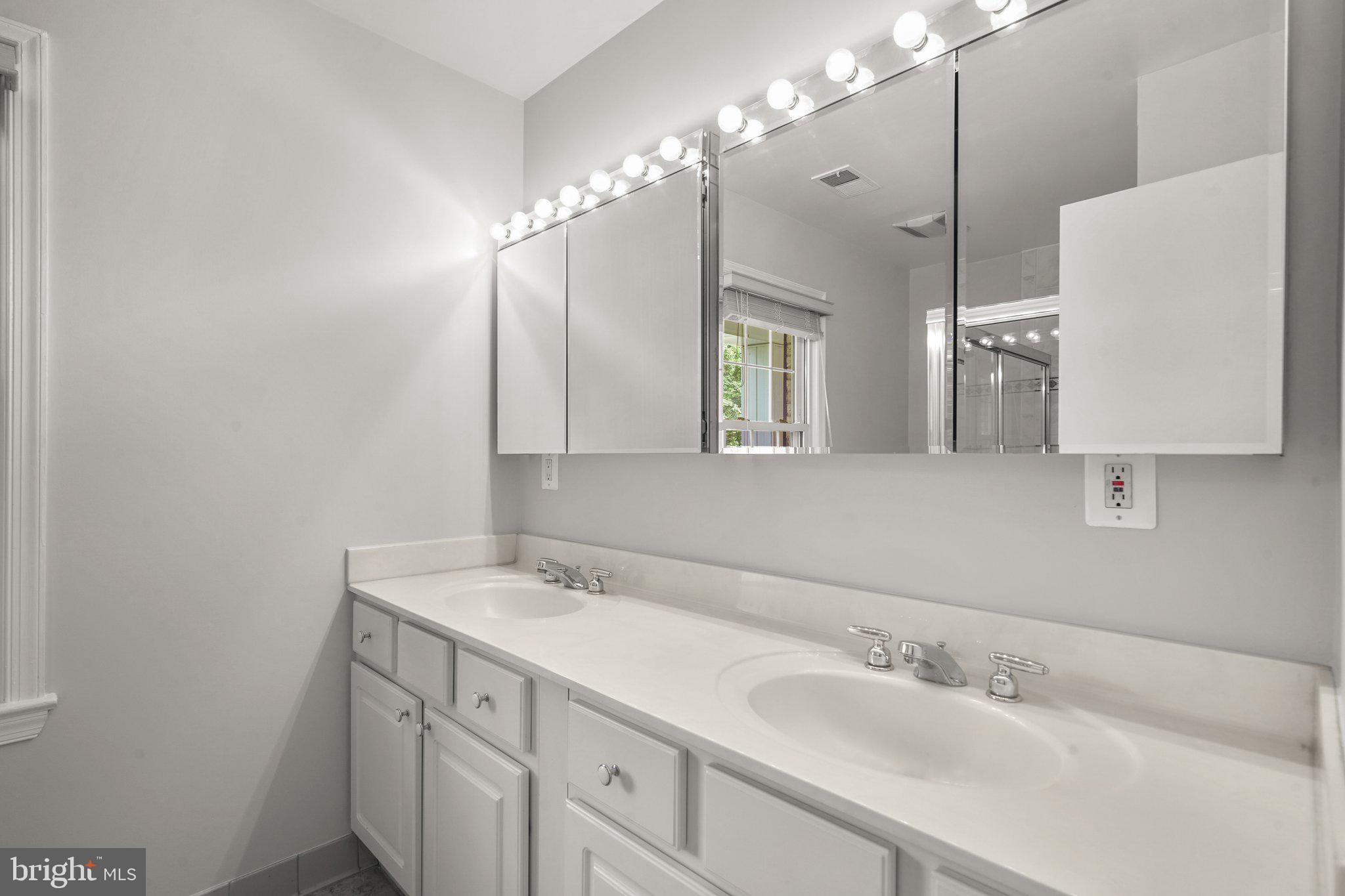 LAYHILL VIEW - Residential