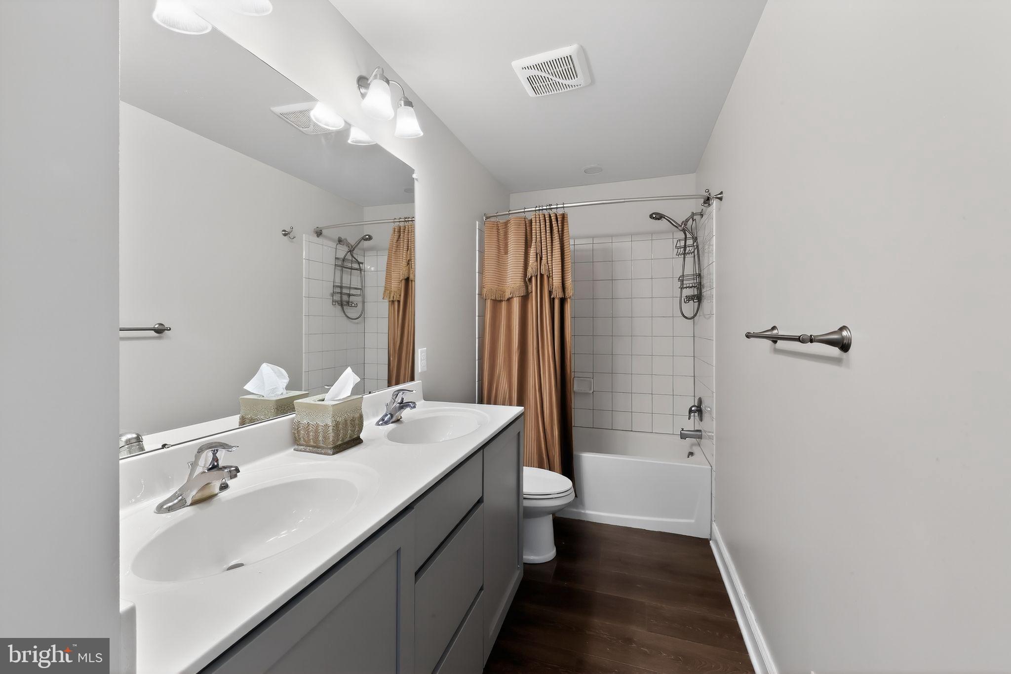 MERIDIAN CROSSING - Residential