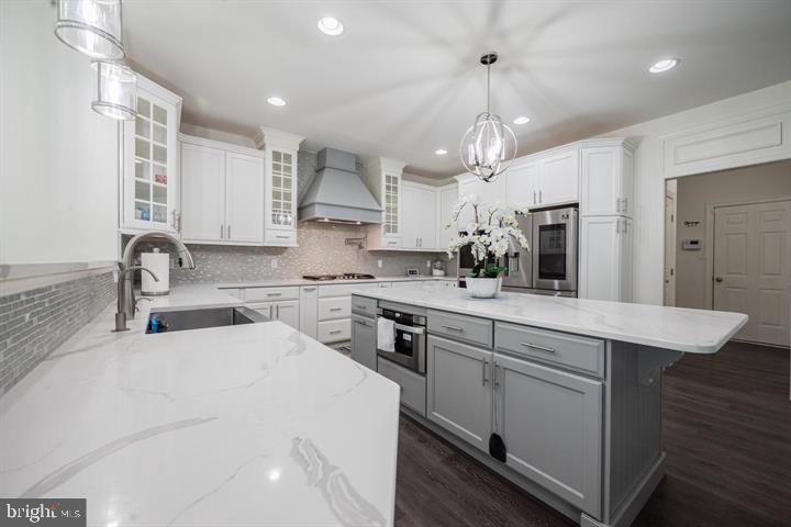 MERIDIAN CROSSING - Residential