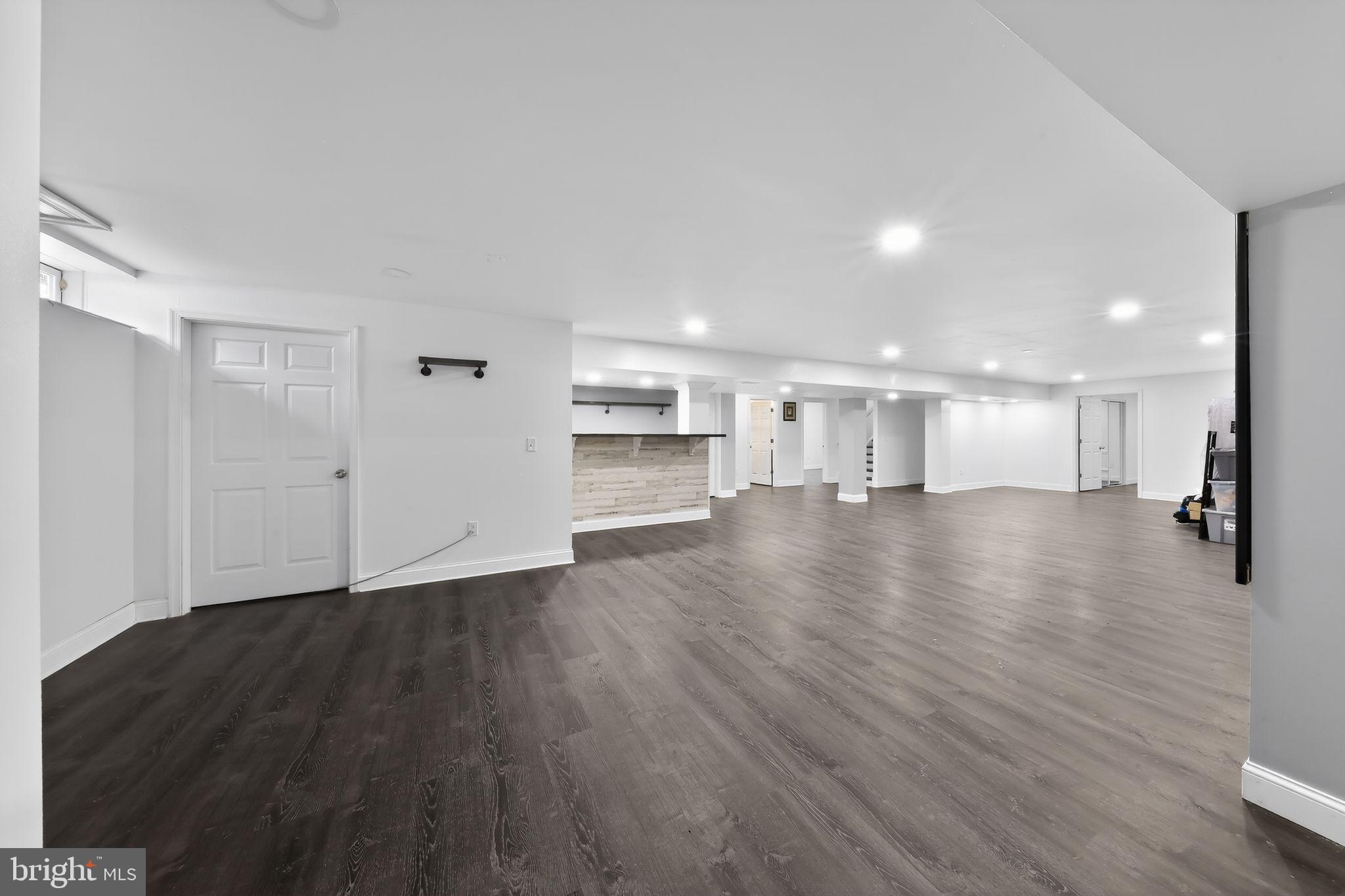 MERIDIAN CROSSING - Residential