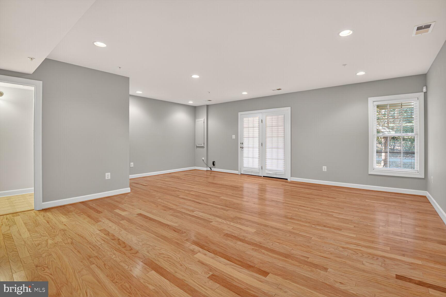 CROWN POINTE - Residential Lease