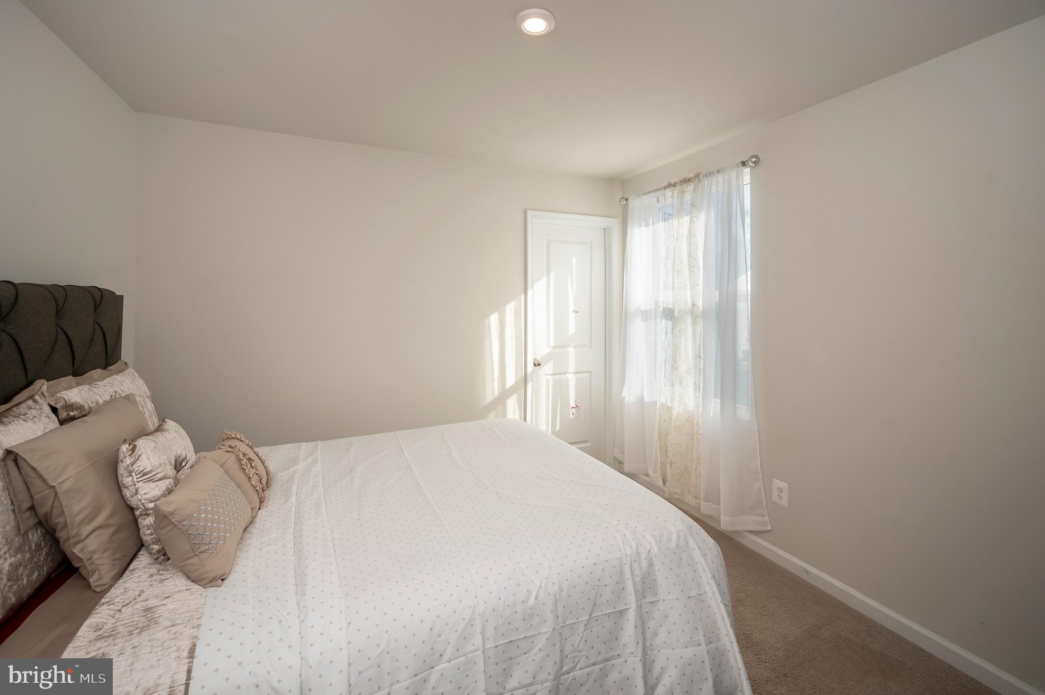 KENDALL HILLS - Residential