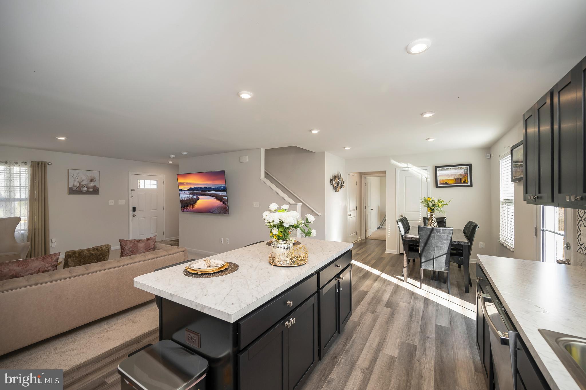 KENDALL HILLS - Residential