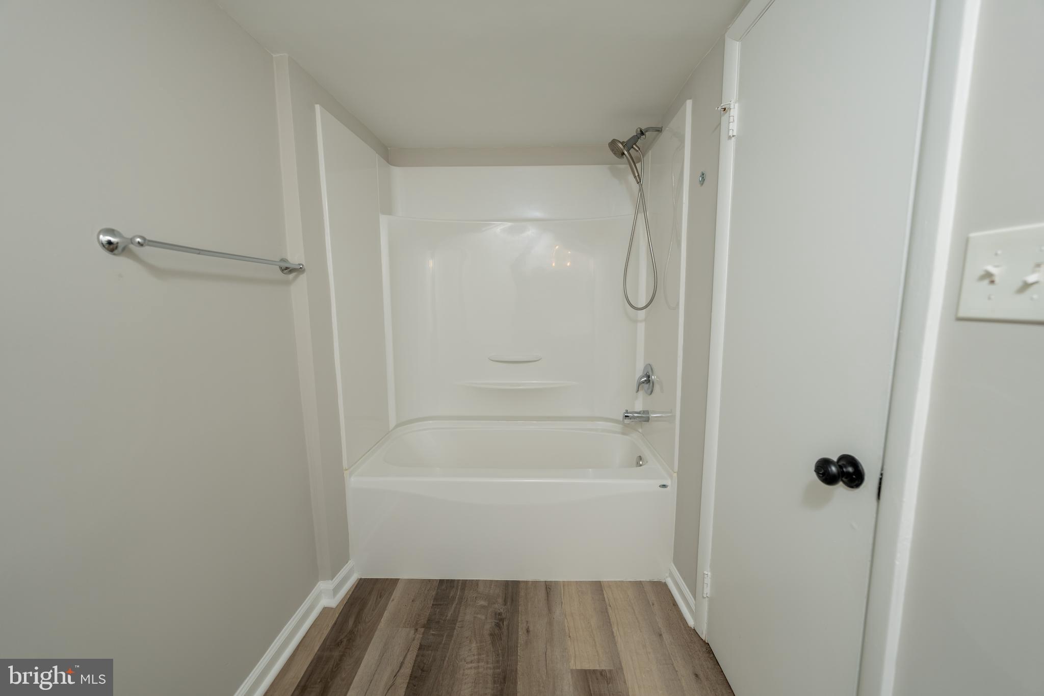 WARRENTON LAKES - Residential