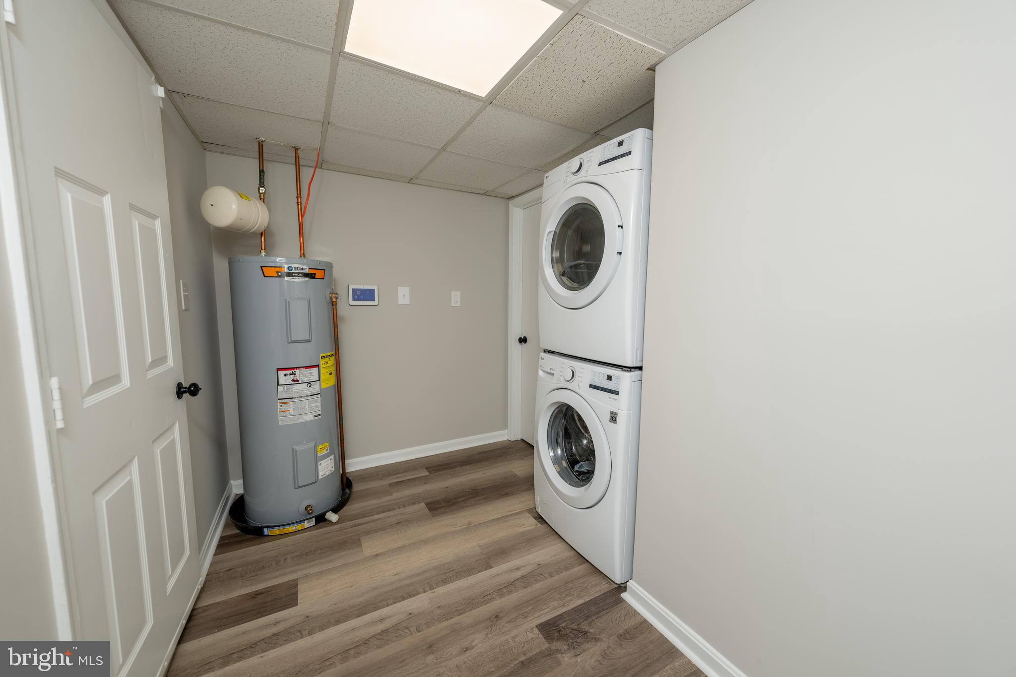 WARRENTON LAKES - Residential