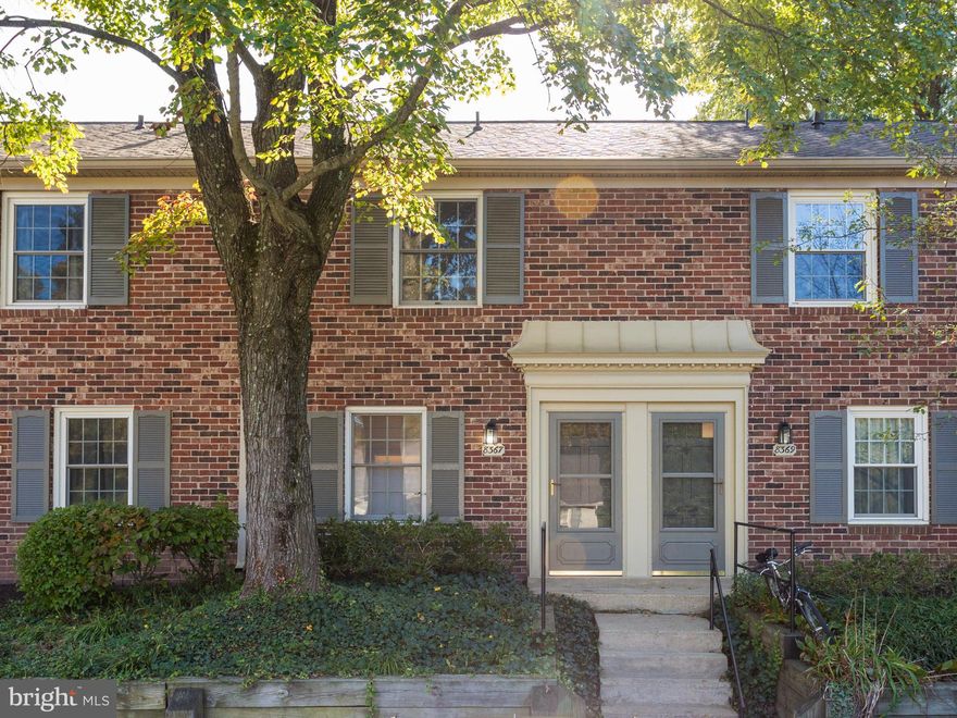 Updated all brick front 2-level townhouse style condo. Remodeled kitchen with all new cabinets, granite counter-tops, appliances and flooring. Freshly painted, brand new carpet throughout. Washer & Dryer located inside on upper level. Good sized fenced backyard. Gas/water/heat included in condo fee. Community features tennis, pool,etc and more! Located near shop/dine/entertainment!  MOVE-IN READY!