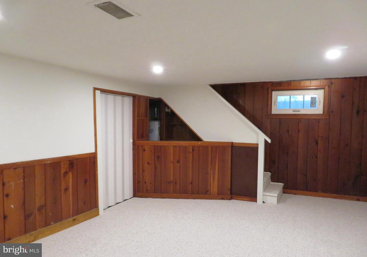 ARLINGTON FOREST - Residential Lease