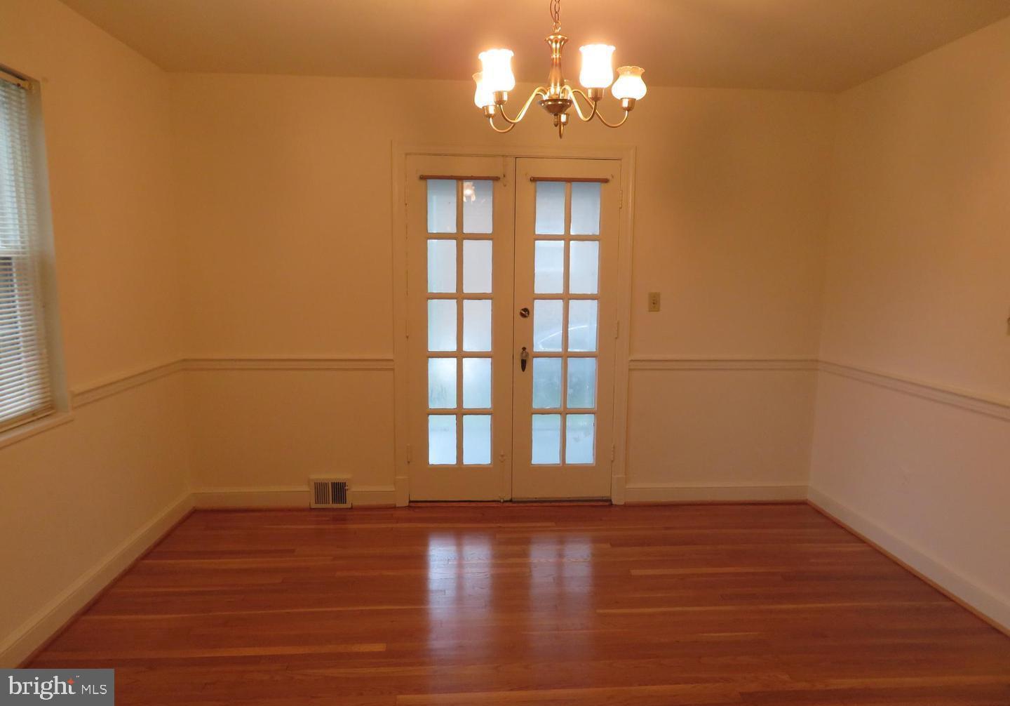 ARLINGTON FOREST - Residential Lease