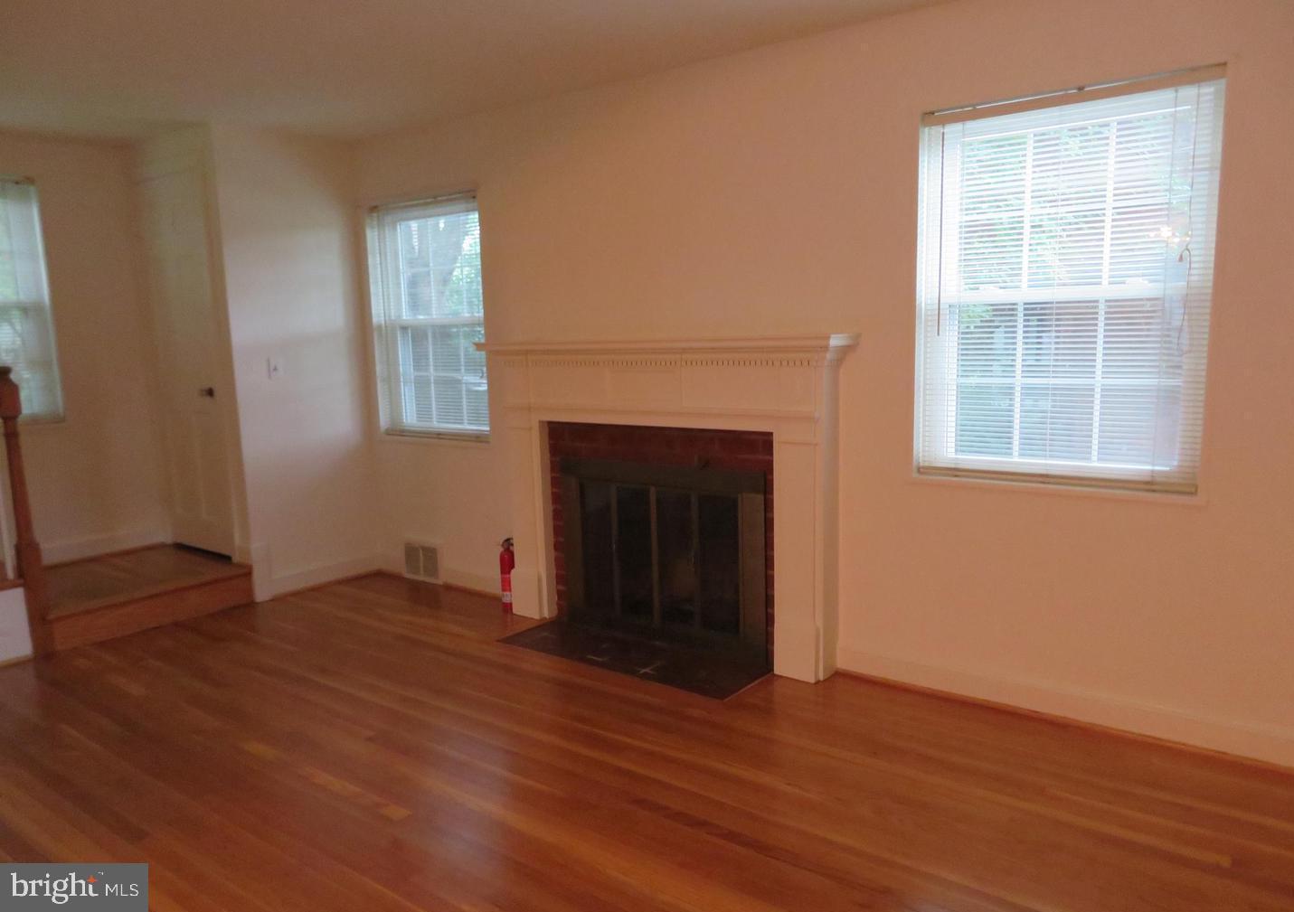 ARLINGTON FOREST - Residential Lease