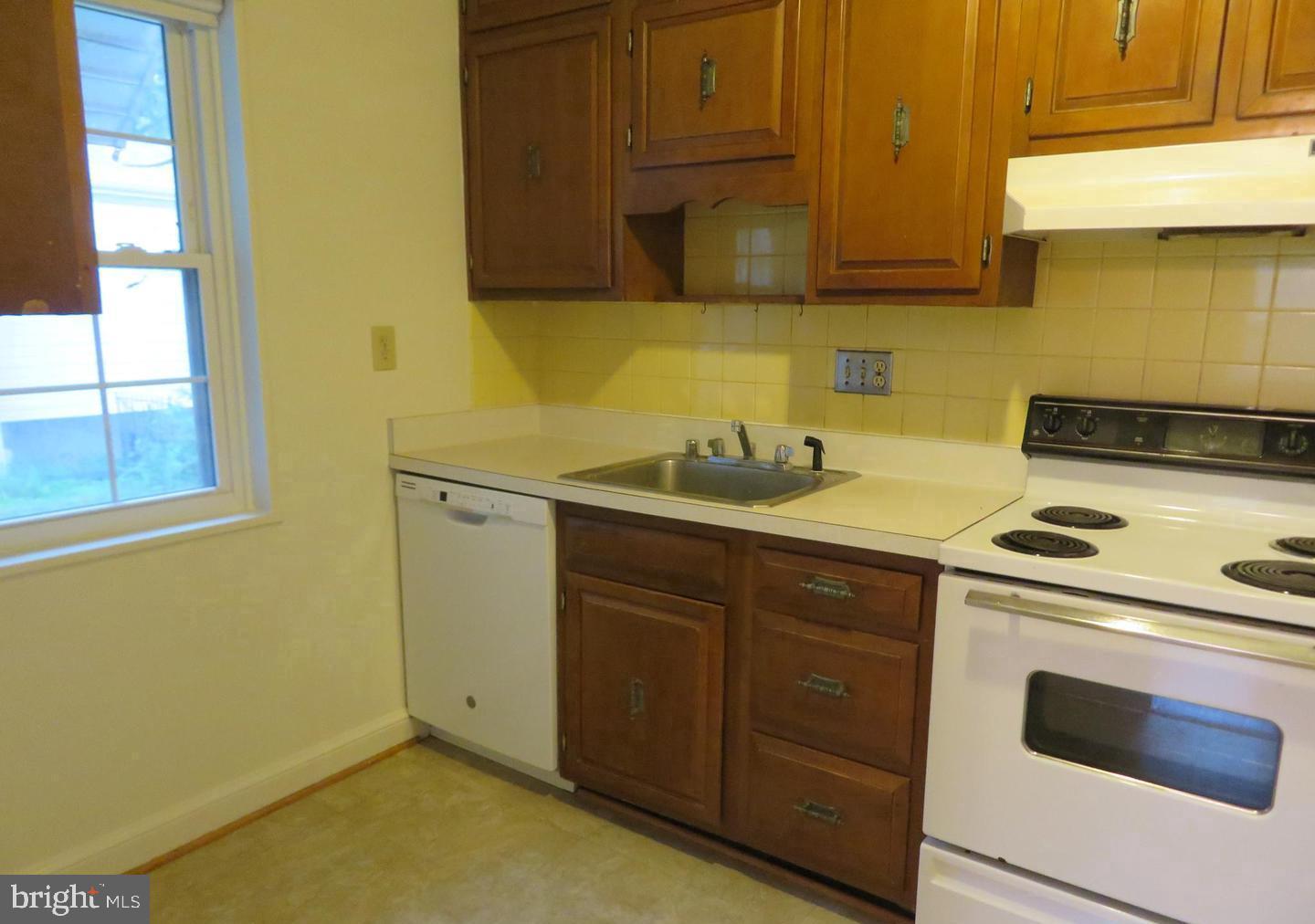 ARLINGTON FOREST - Residential Lease