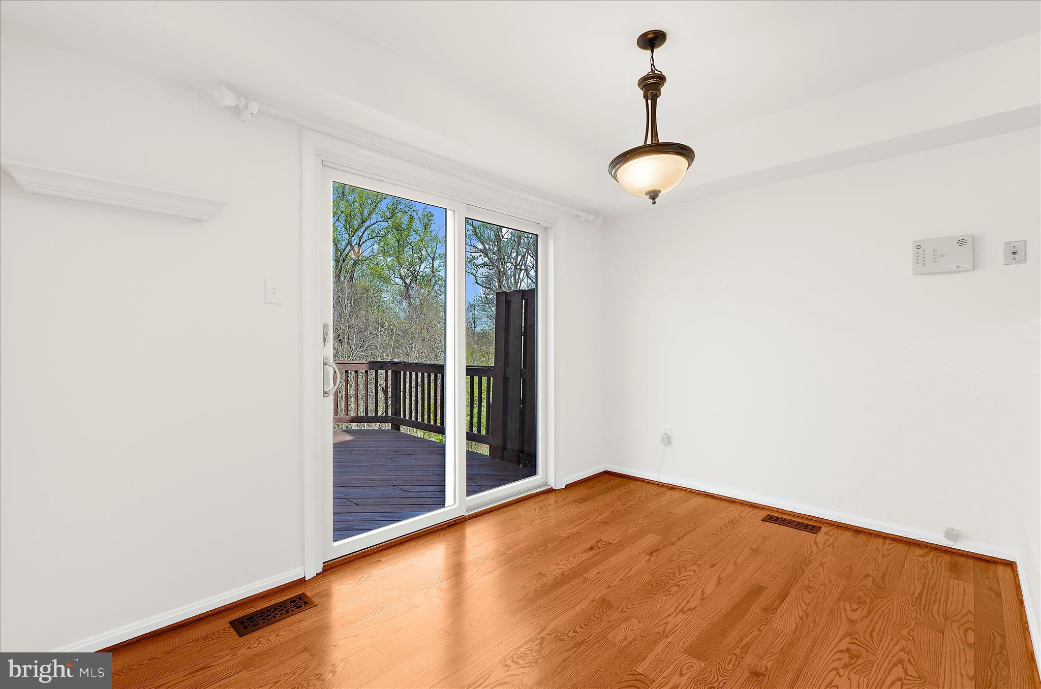 TOLL HOUSE - Residential