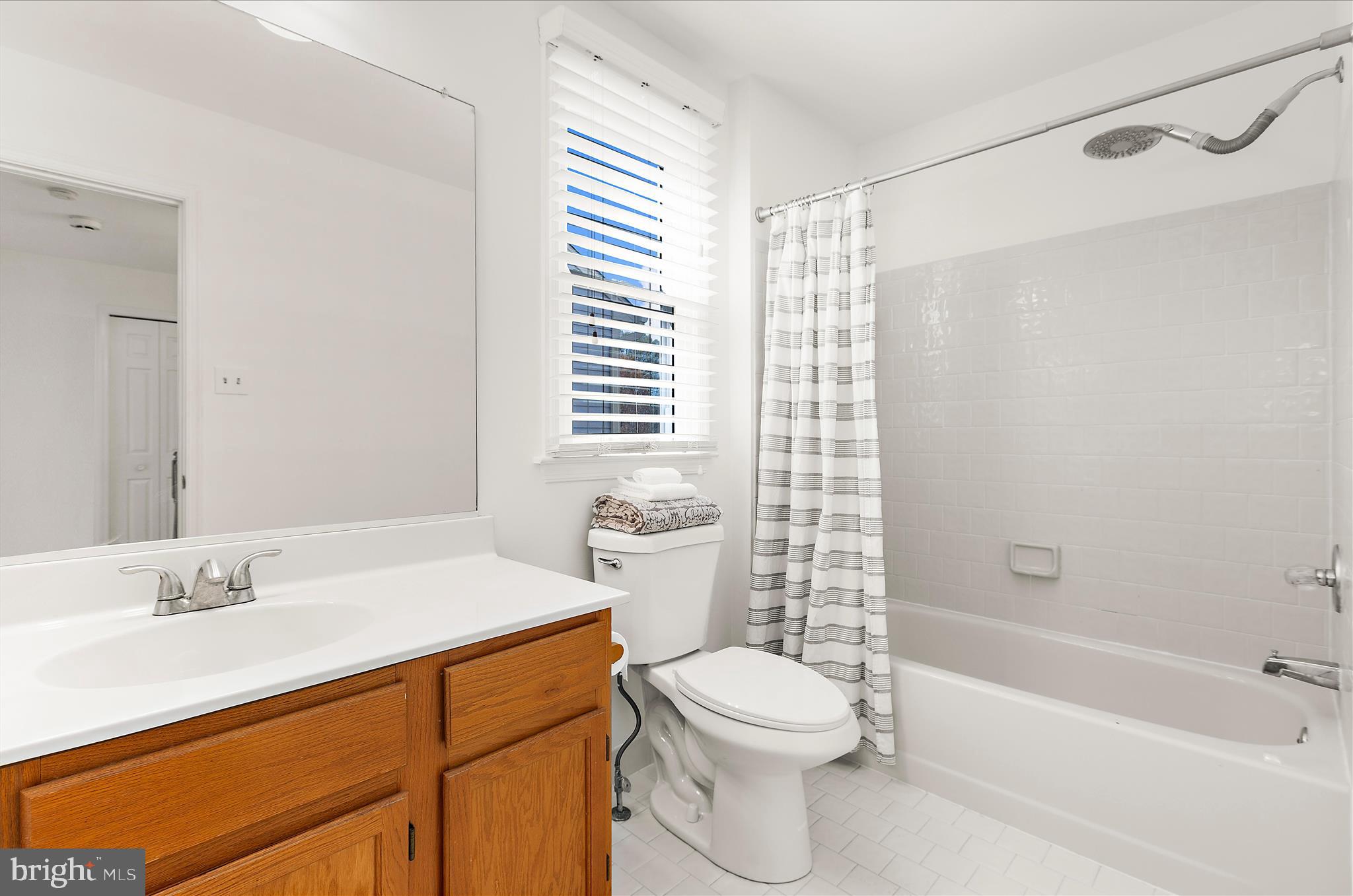 TOLL HOUSE - Residential