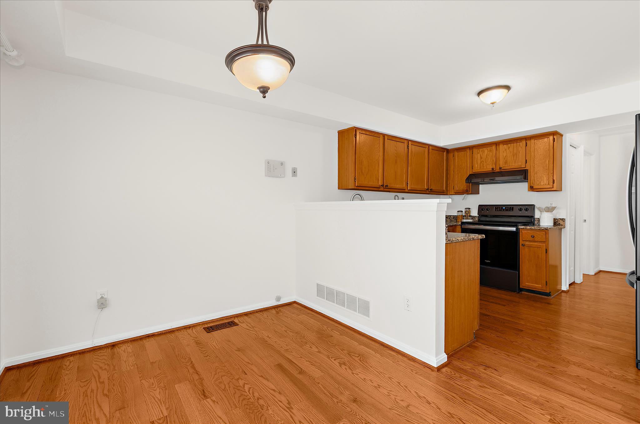 TOLL HOUSE - Residential