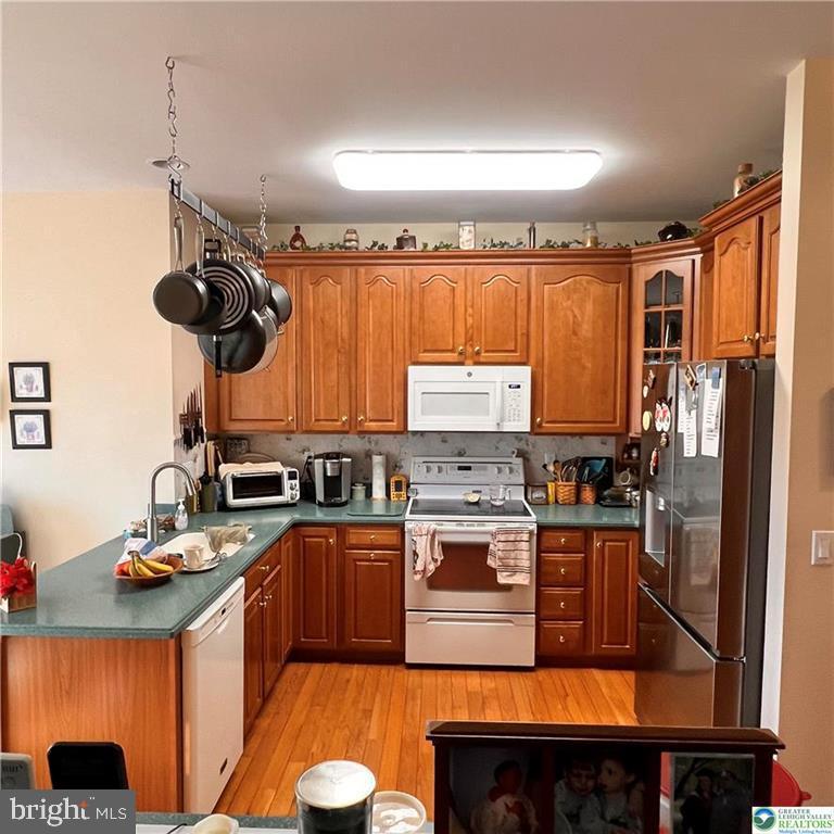 LEGACY OAKS - Residential