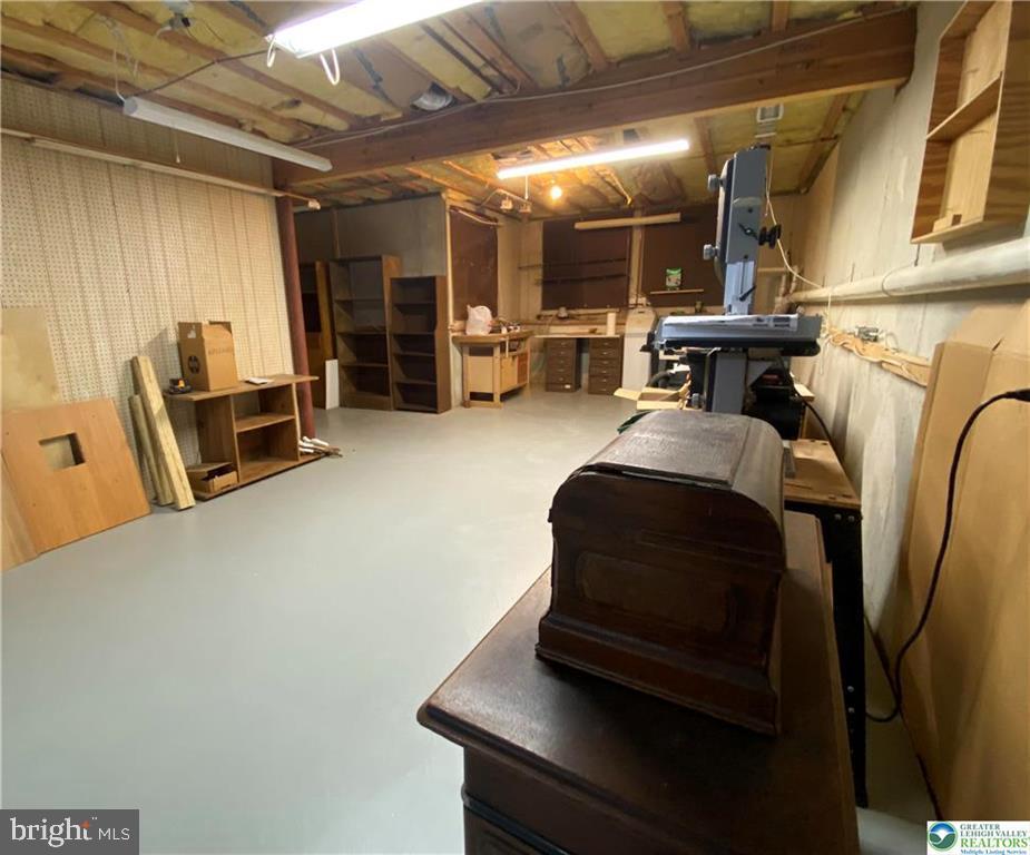 LEGACY OAKS - Residential