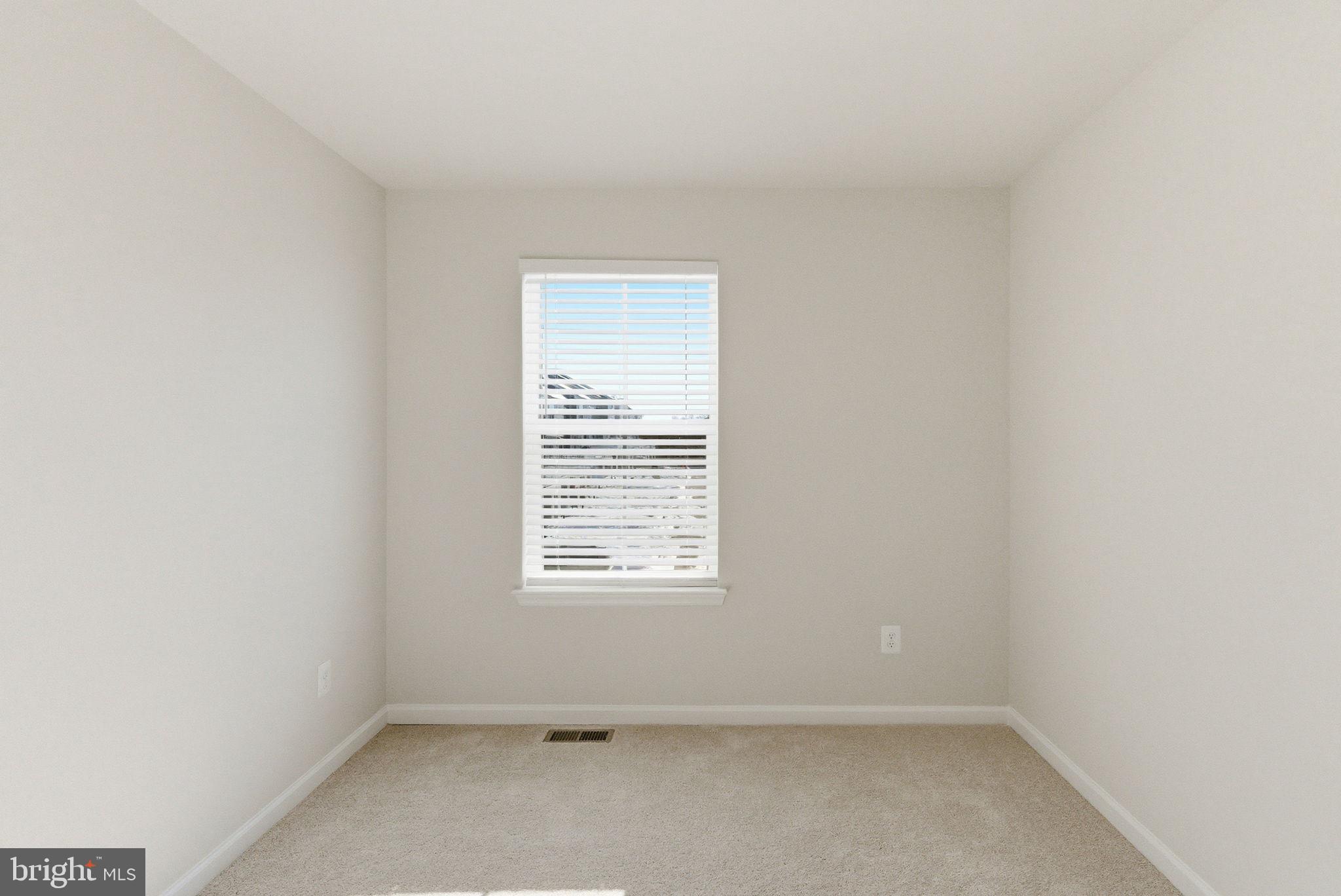 RED CLOVER MEADOWS - Residential Lease