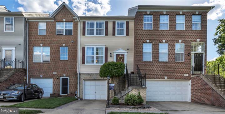 SIGNATURE AT BROADLANDS - Residential Lease