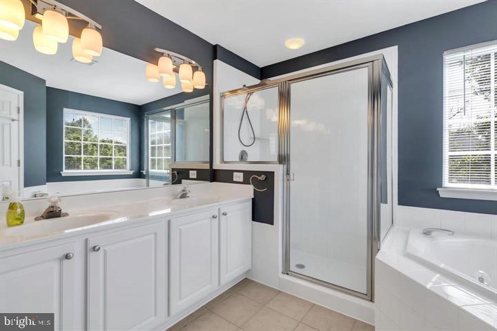 SIGNATURE AT BROADLANDS - Residential Lease