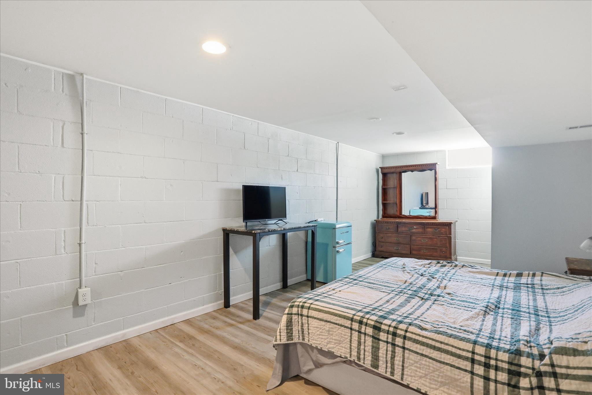 AIRLEY HEIGHTS - Residential