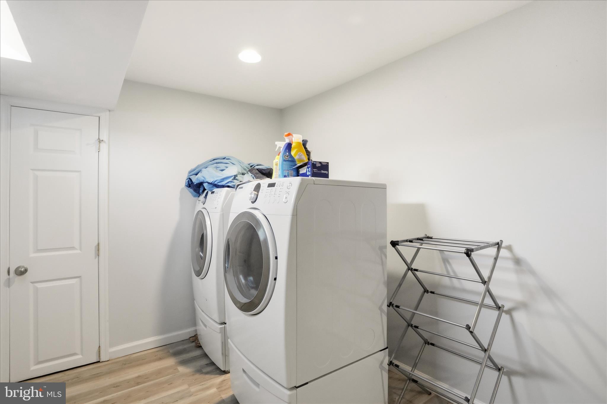 AIRLEY HEIGHTS - Residential