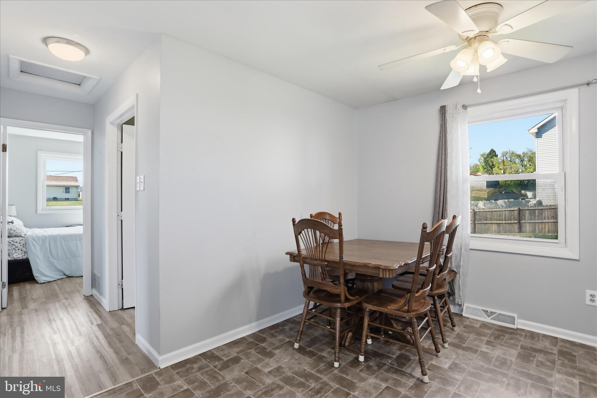 AIRLEY HEIGHTS - Residential