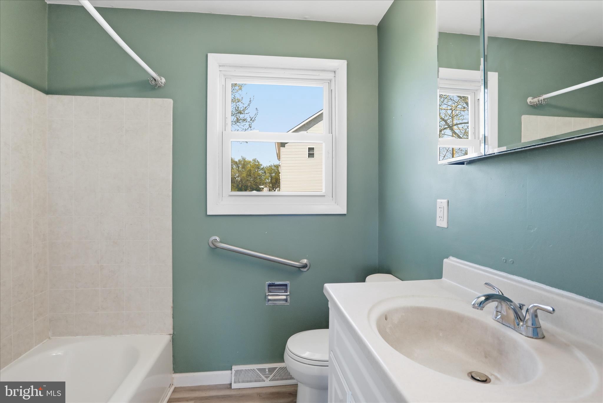 AIRLEY HEIGHTS - Residential