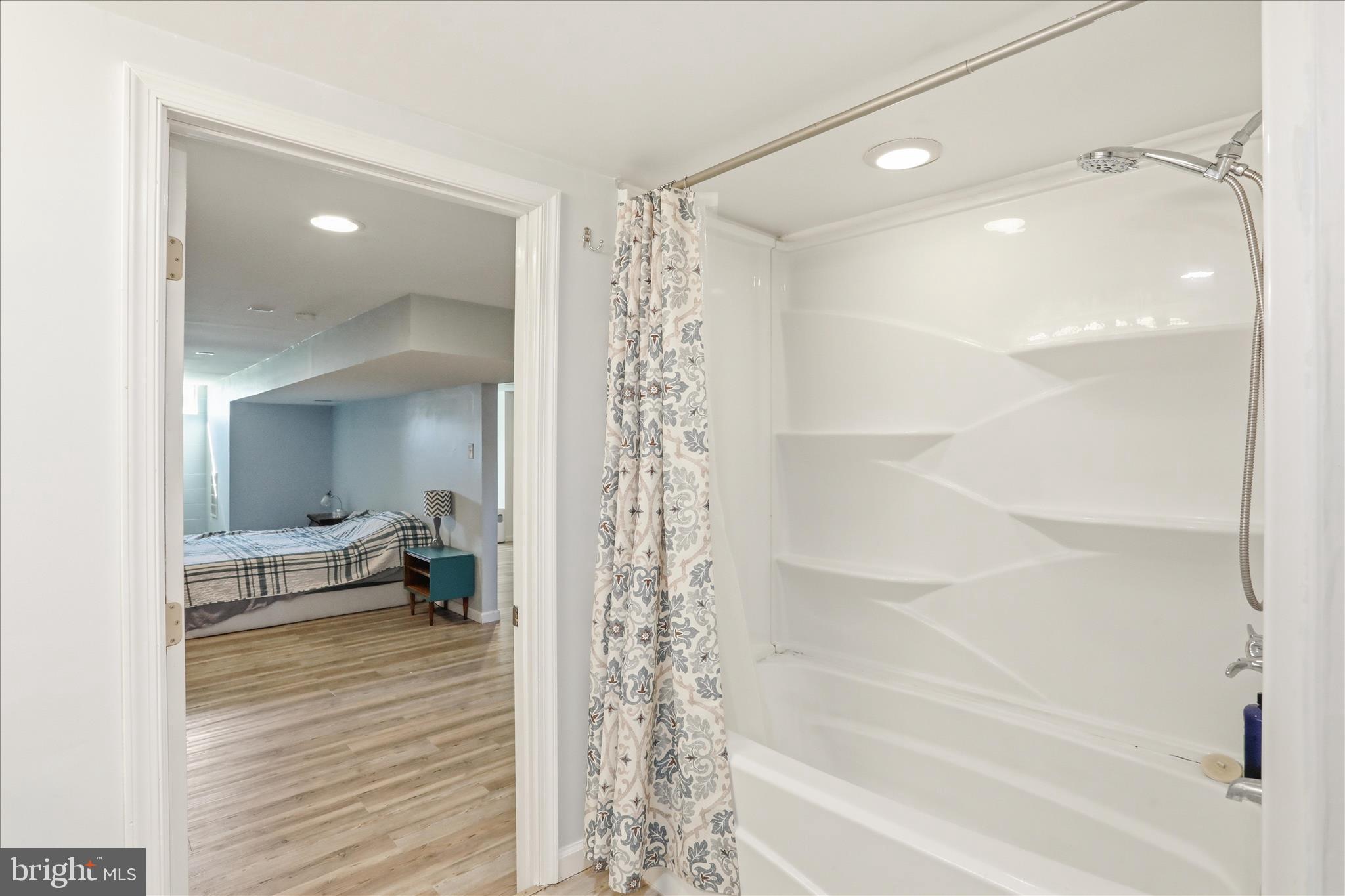 AIRLEY HEIGHTS - Residential