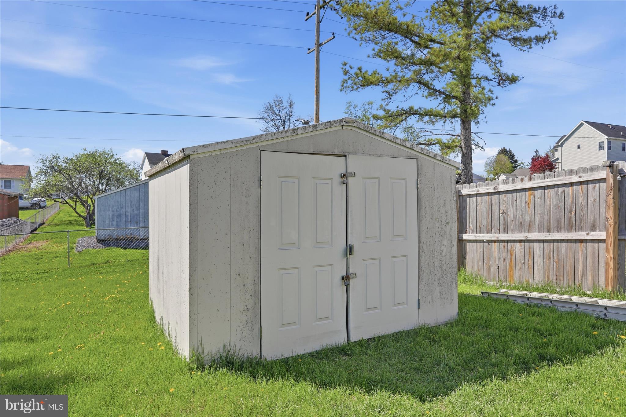 AIRLEY HEIGHTS - Residential