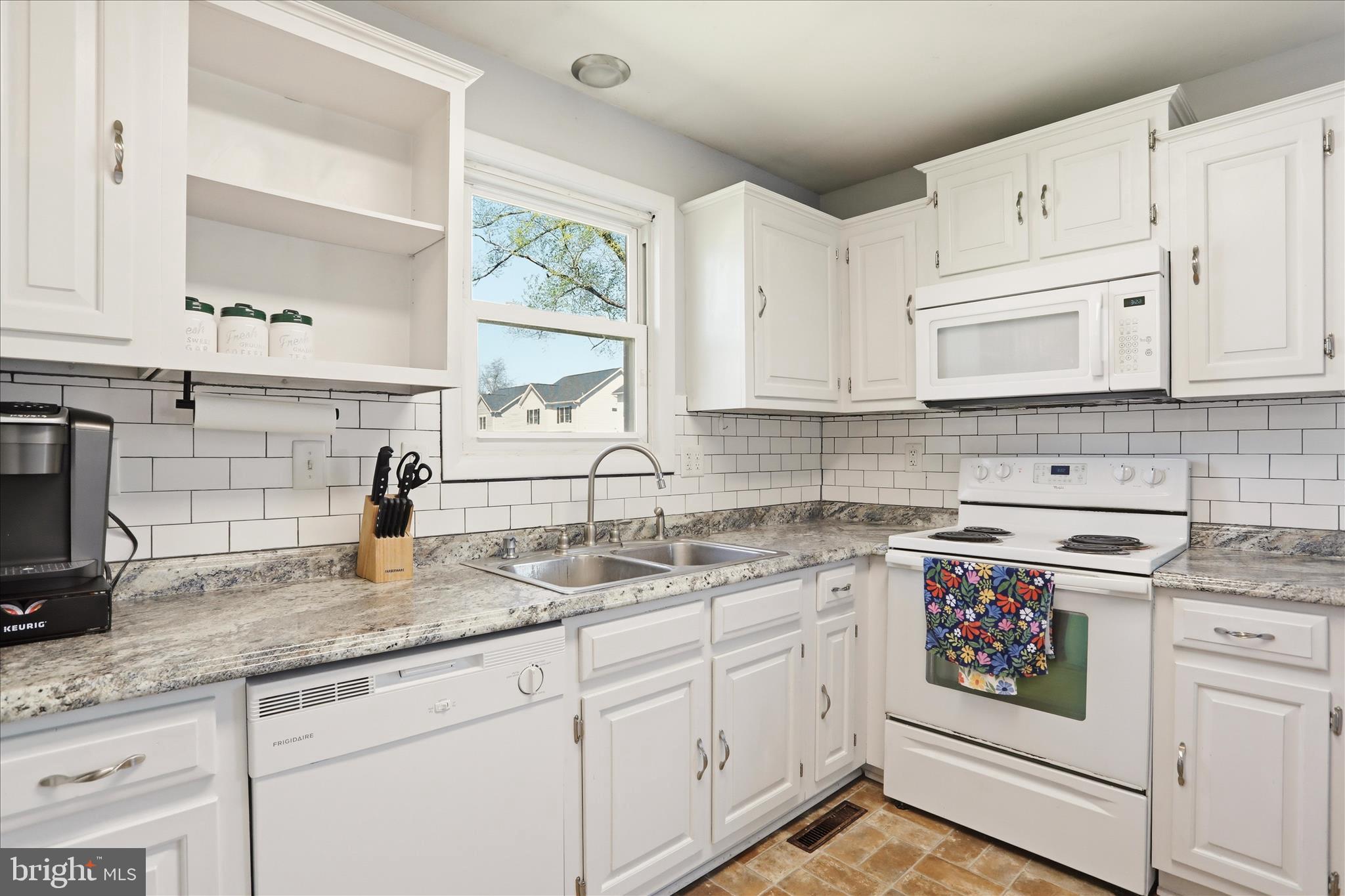 AIRLEY HEIGHTS - Residential