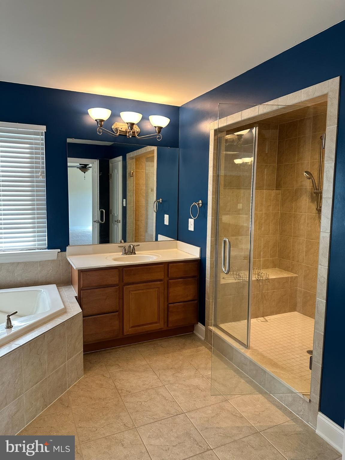 BROAD CREEK - Residential Lease