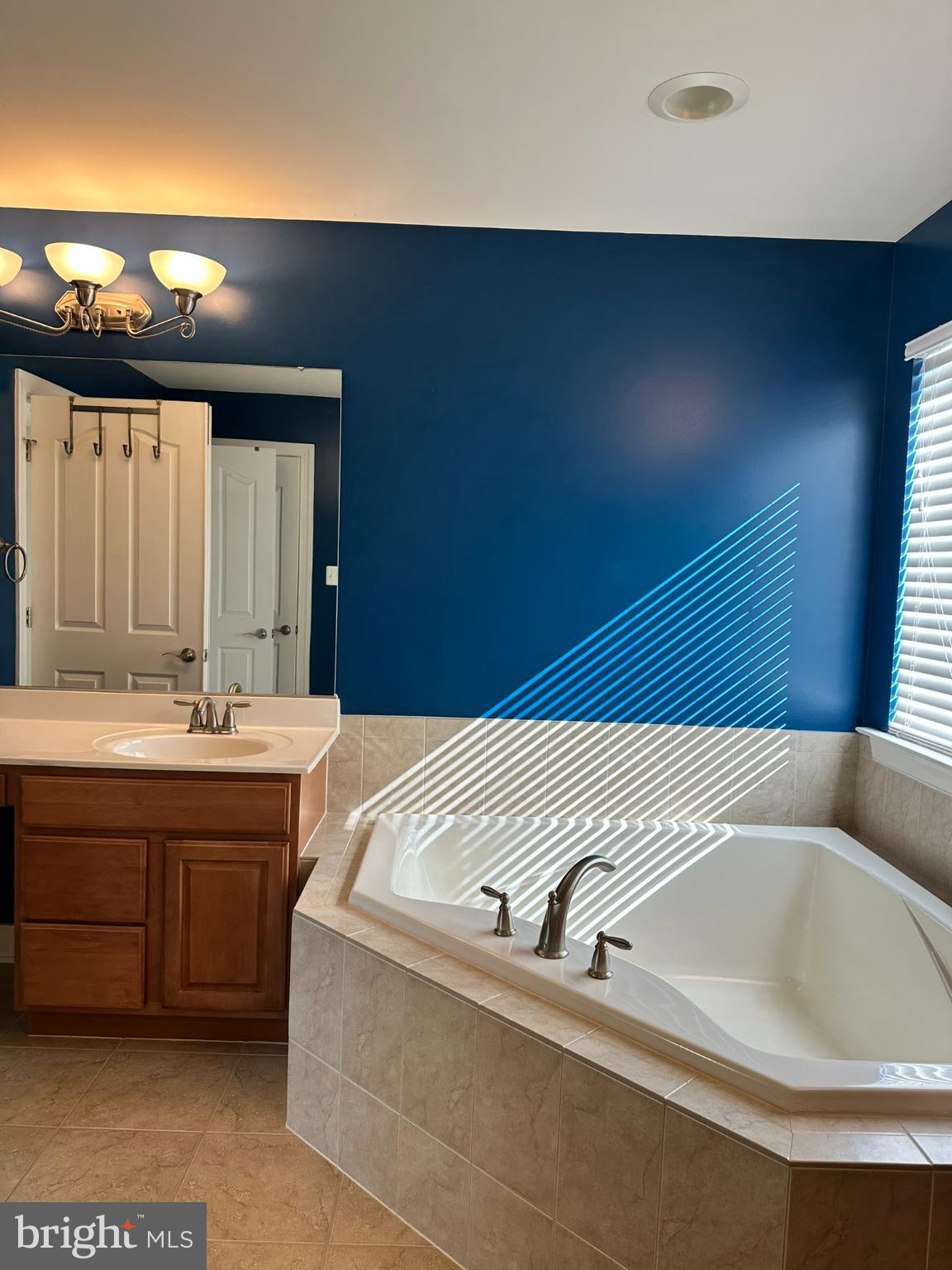 BROAD CREEK - Residential Lease