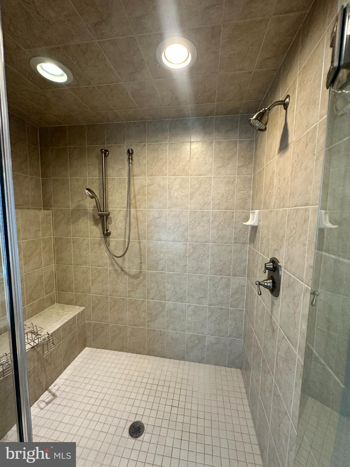 BROAD CREEK - Residential Lease