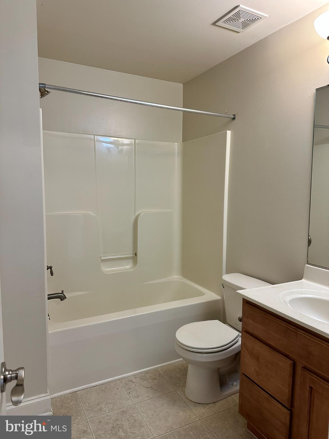 BROAD CREEK - Residential Lease