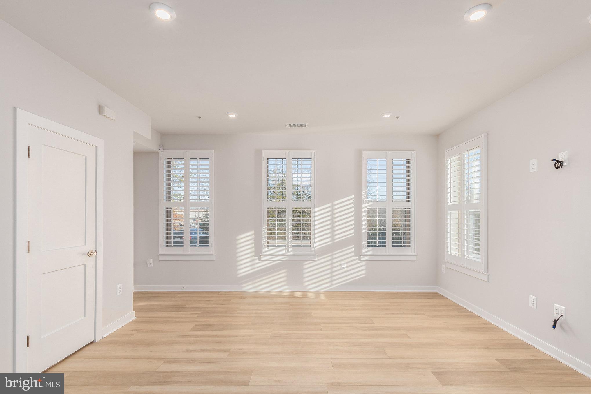 VILLAGE AT MANASSAS PARK - Residential Lease