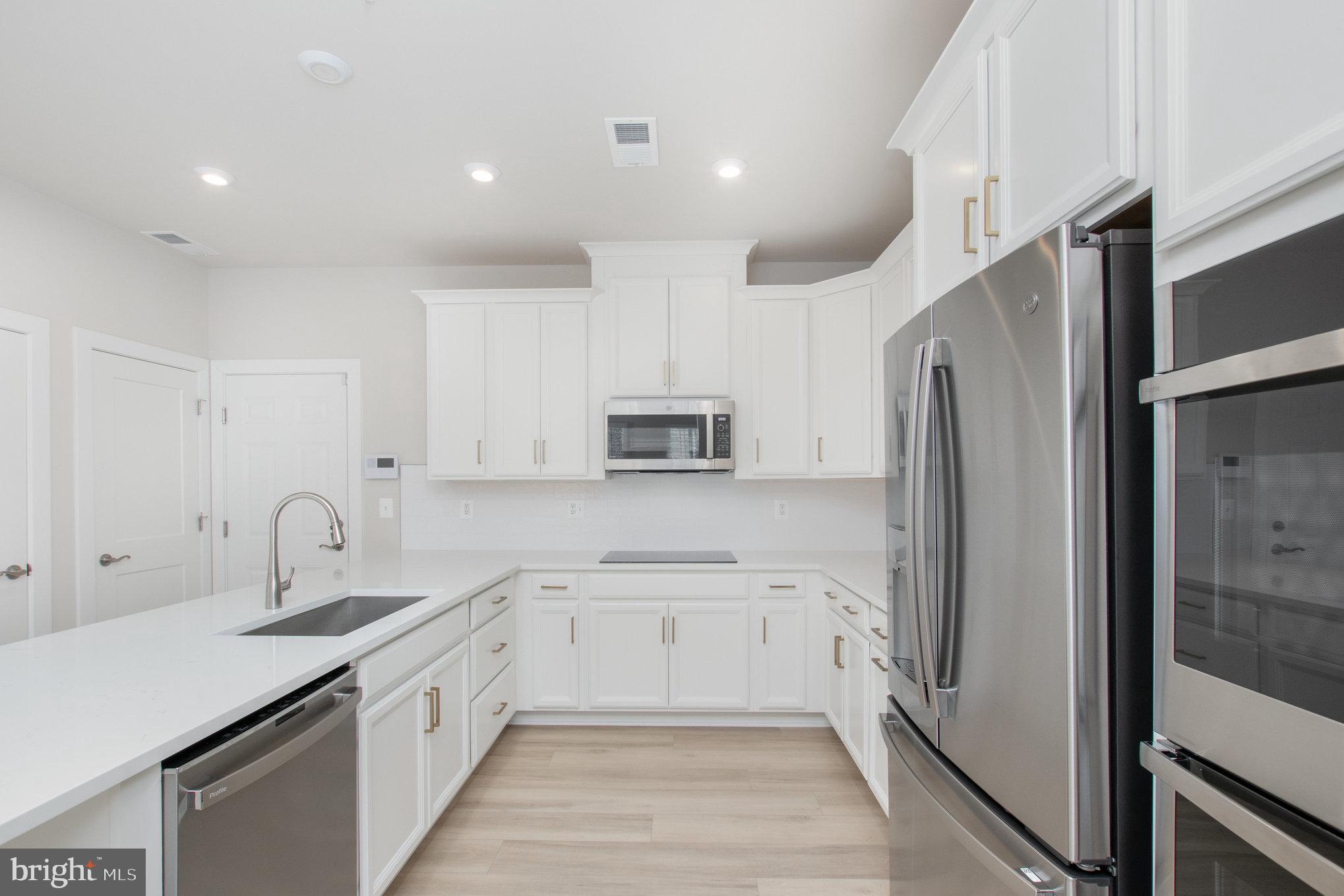 VILLAGE AT MANASSAS PARK - Residential Lease