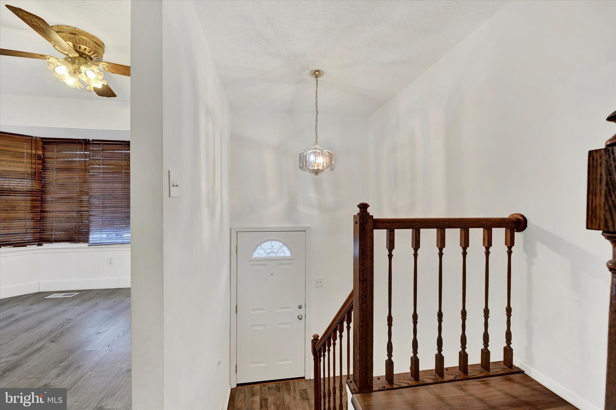 11 STONE FALLS COURT