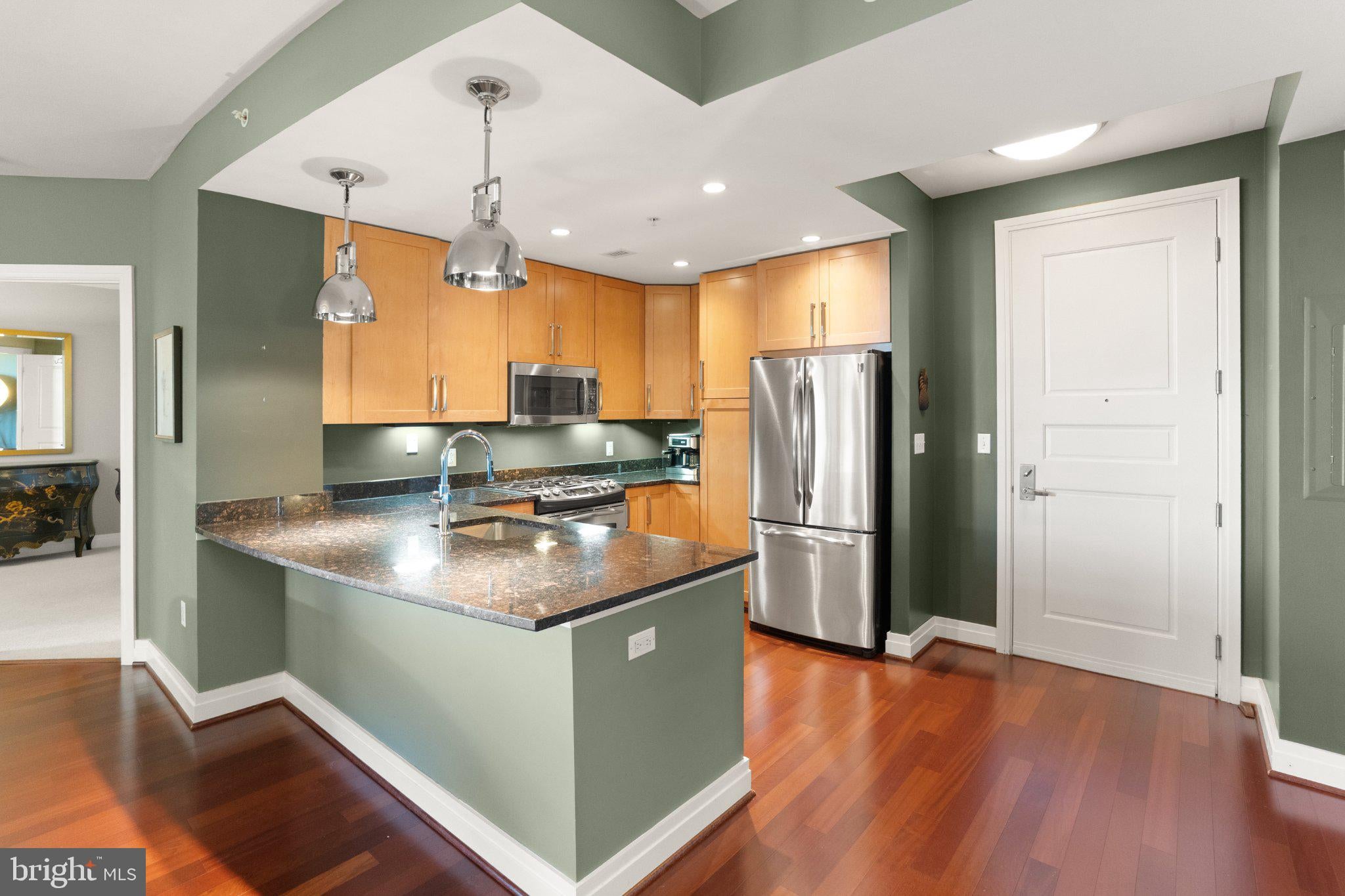 8220 CRESTWOOD HEIGHTS DRIVE 719