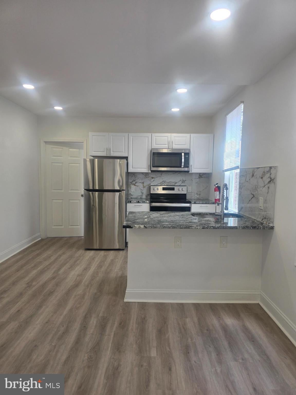 2561 N 18TH STREET 2ND FLOOR