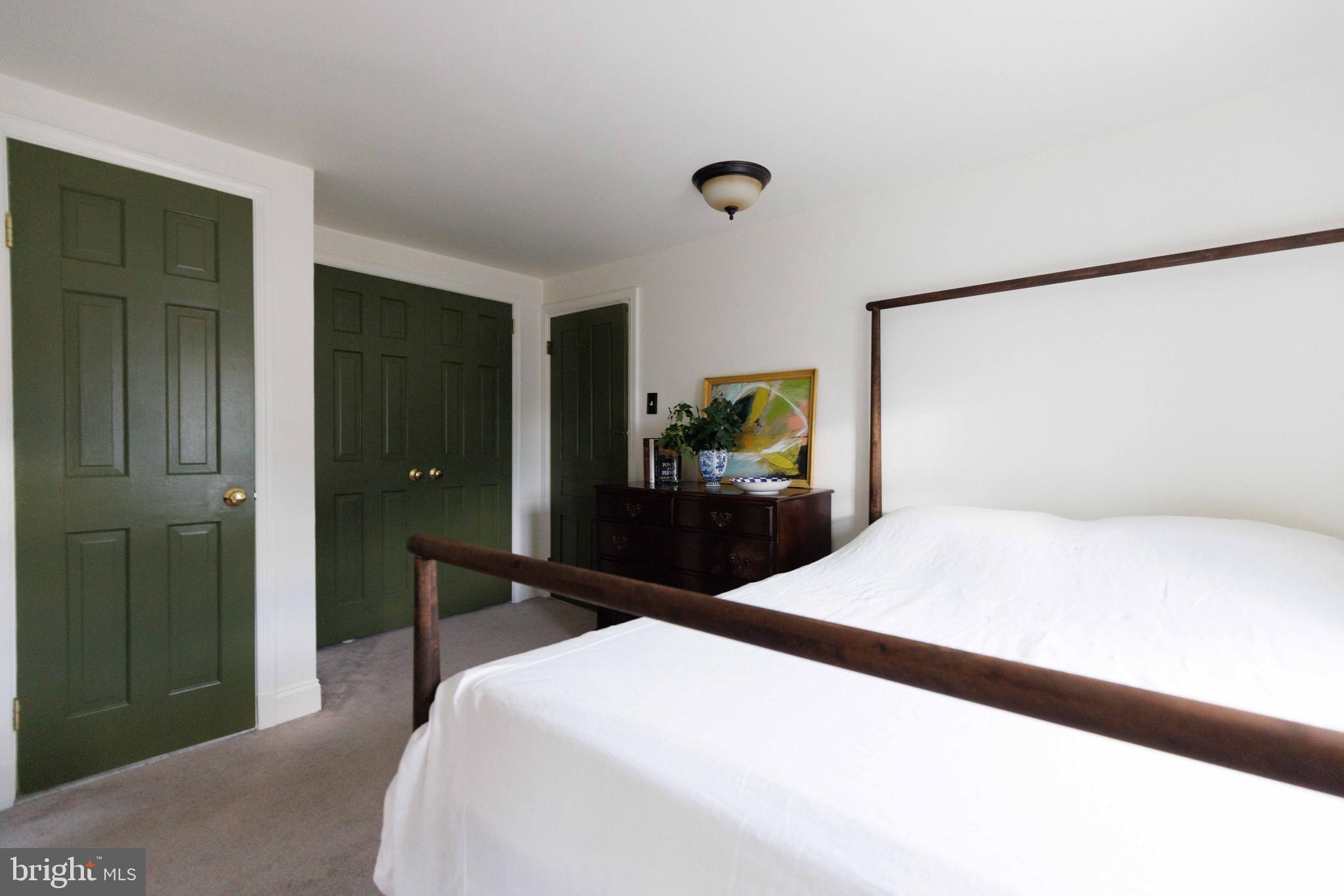 CHESTNUT HILL - Residential Lease