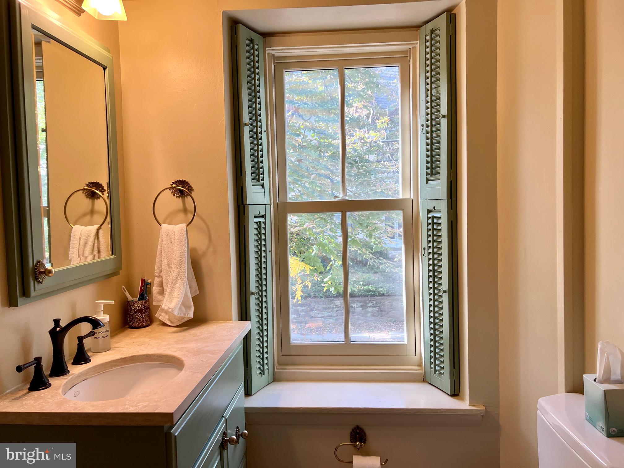 CHESTNUT HILL - Residential Lease