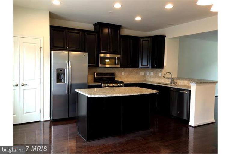 HOWARD SQUARE - Residential Lease