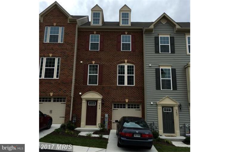 HOWARD SQUARE - Residential Lease