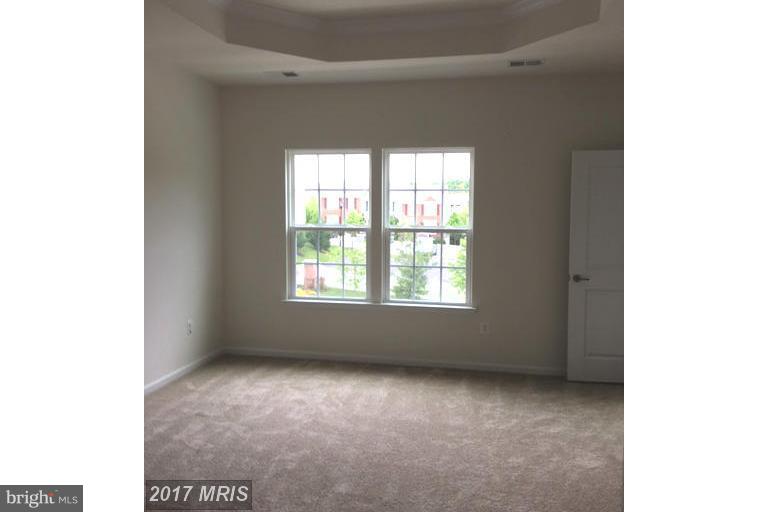 HOWARD SQUARE - Residential Lease