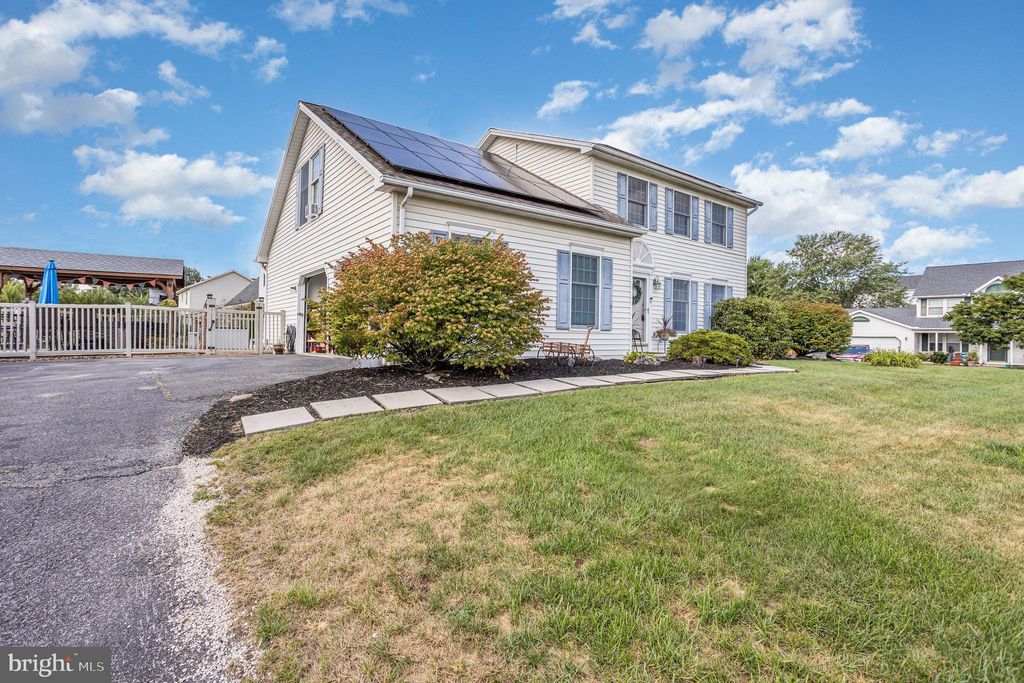 Photo of 60 S Ben Hogan Drive, ETTERS, PA 17319 (MLS # PAYK2088710)
