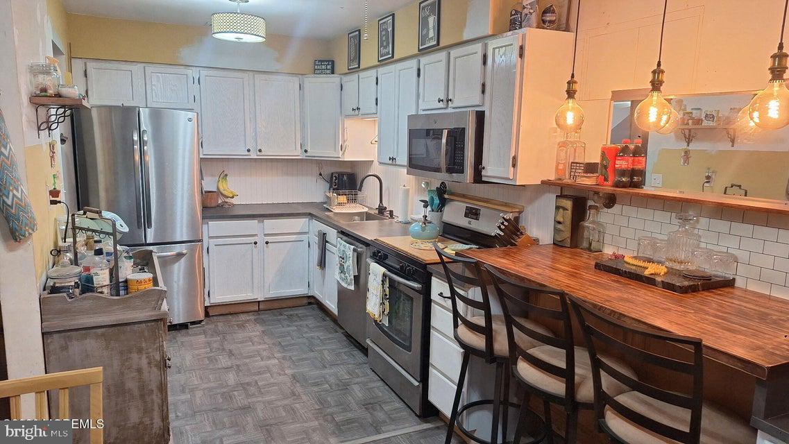 16 DEBBIE DRIVE 5101