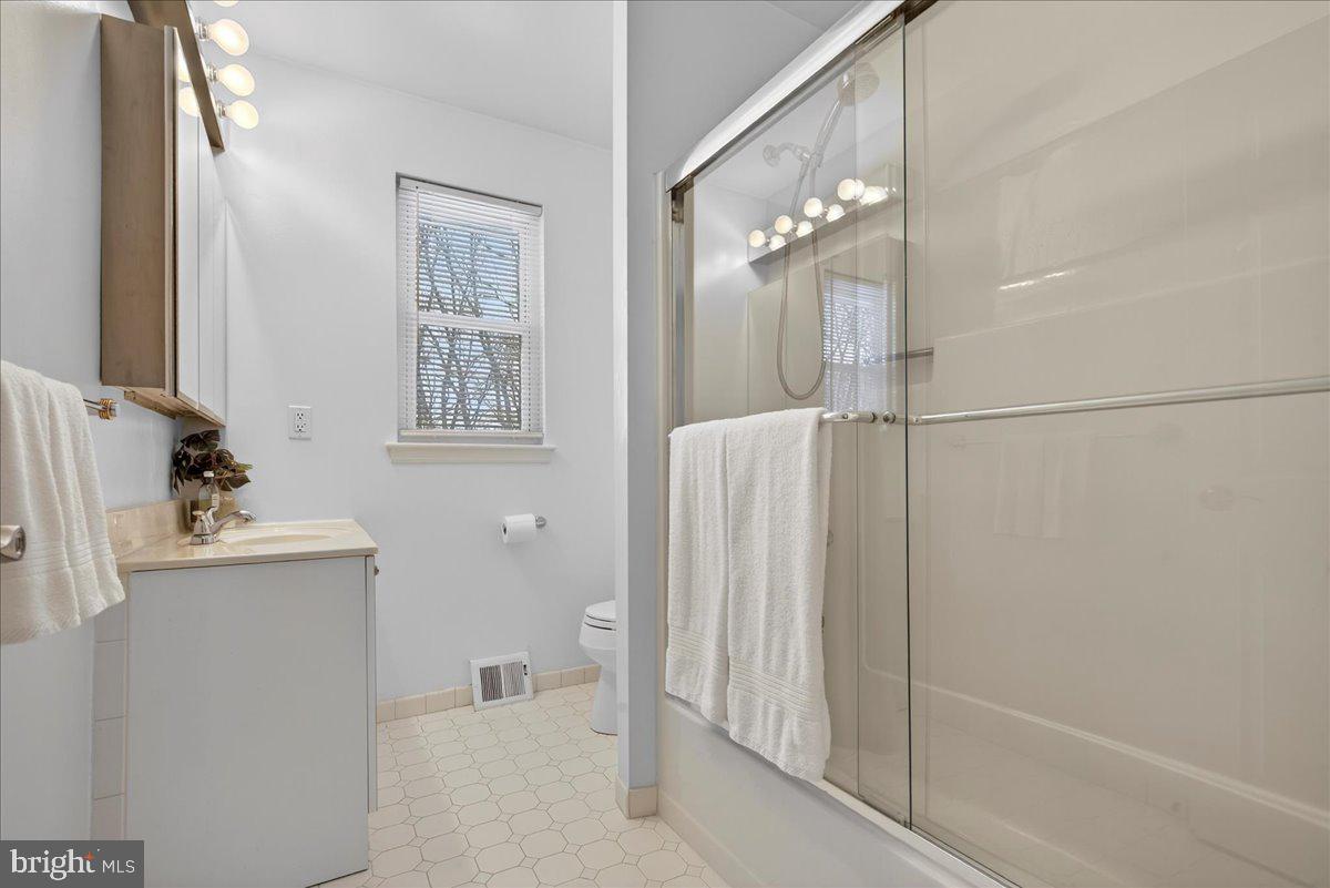 WOODLYN CROSSING - Residential