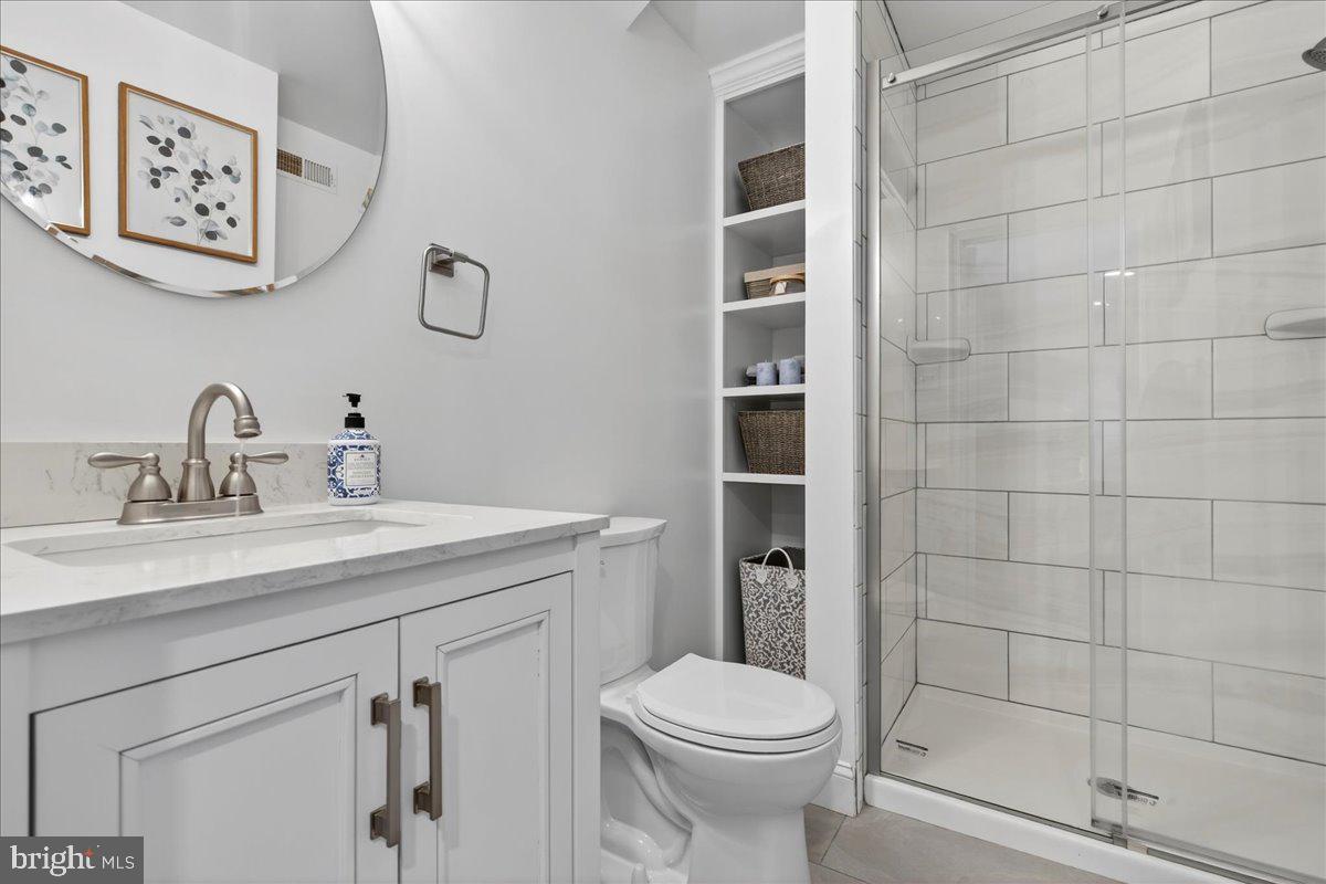 WOODLYN CROSSING - Residential